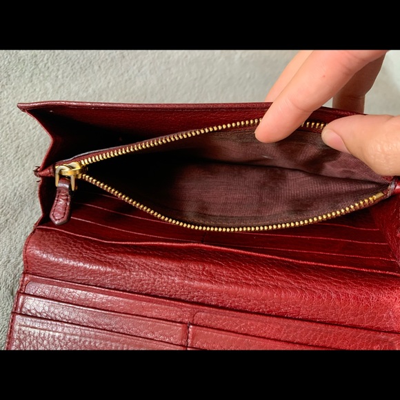 SOLD! ❤️ Prada Wallet Red Leather - Picture 7 of 7